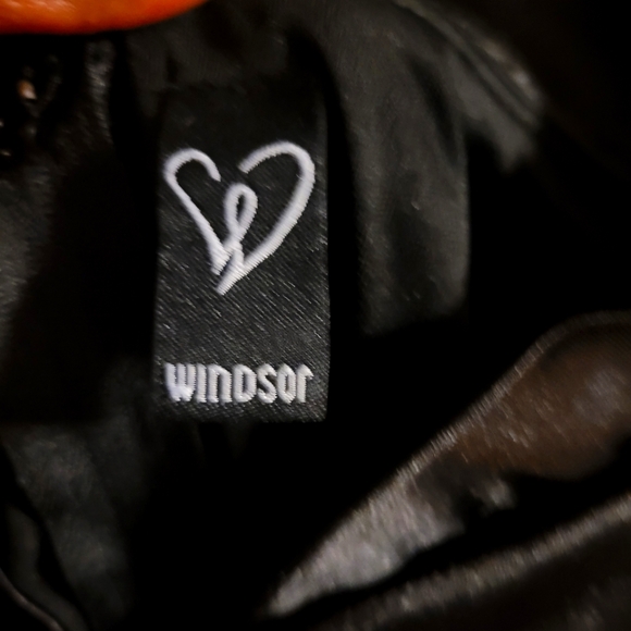 Windsor Store Black, satin, fitted dress - Picture 4 of 4